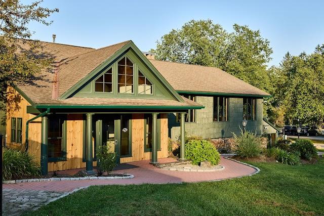 Bluebird Caddy Hill Lodge