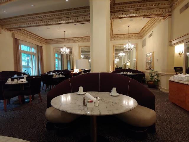 Commodore Grill & Lounge