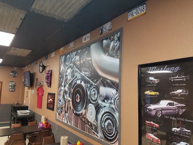 Hemi and Hogs Bar & Grill